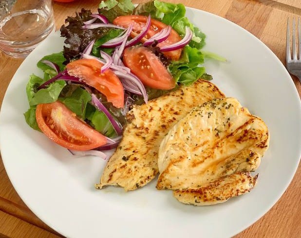 PECHUGA DE POLLO A LA PLANCHA